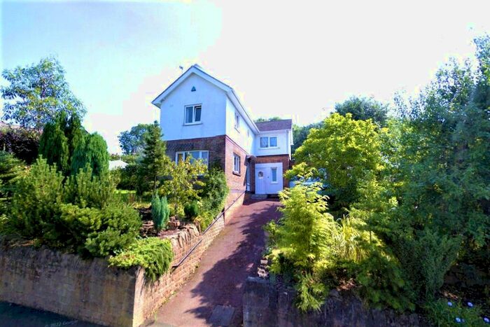 4 Bedroom Detached House To Rent In The Rise, Nottingham, Nottinghamshire, NG5