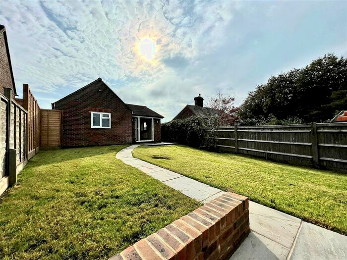 2 Bedroom Detached Bungalow To Rent In Woods Corner, Dallington, Heathfield, TN21