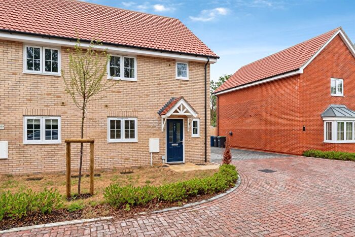 3 Bedroom Semi Detached House For Sale In Cottonwood Road, Red Lodge, Bury St. Edmunds, IP28