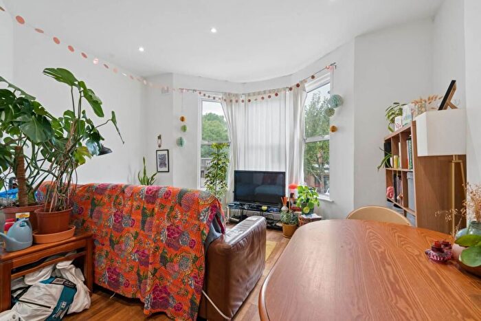 1 Bedroom Flat For Sale In East Dulwich Grove, London, SE22