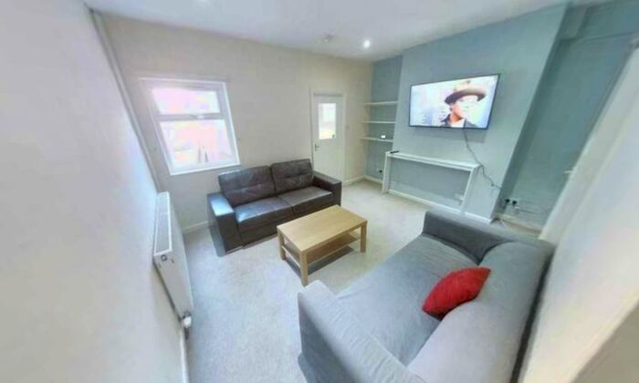 5 Bedroom Terraced House To Rent In Lower Ford Street, Coventry, CV1