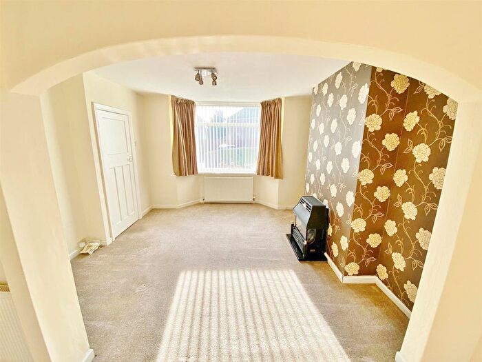 3 Bedroom Terraced House To Rent In Limbrick Avenue, Tile Hill, Coventry, CV4