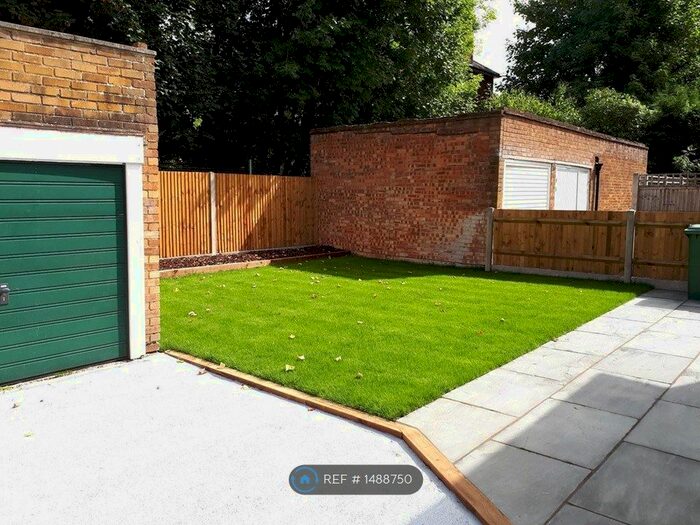 2 Bedroom Maisonette To Rent In Wellington Road, Pinner, HA5