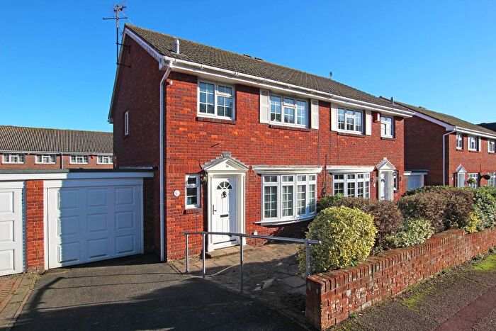 3 Bedroom Semi-Detached House For Sale In St Vincents Place, Eastbourne, BN20