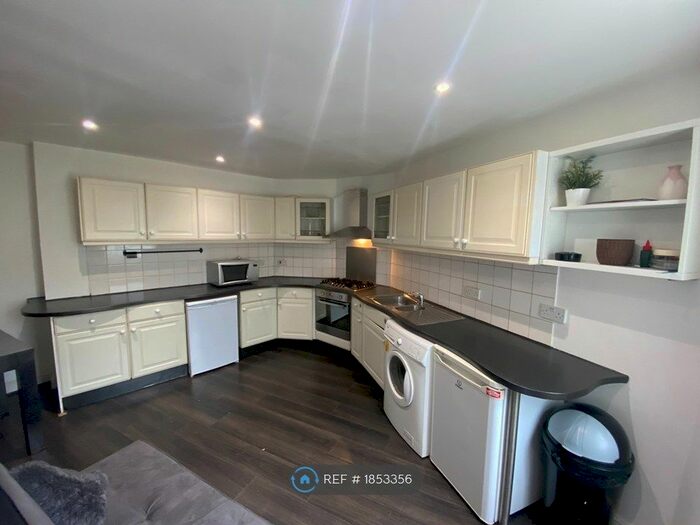 3 Bedroom Terraced House To Rent In Fortess Grove, London, NW5