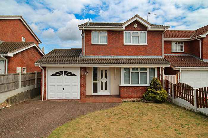 3 Bedroom Detached House For Sale In Fearnleigh Drive, Nottingham, NG6