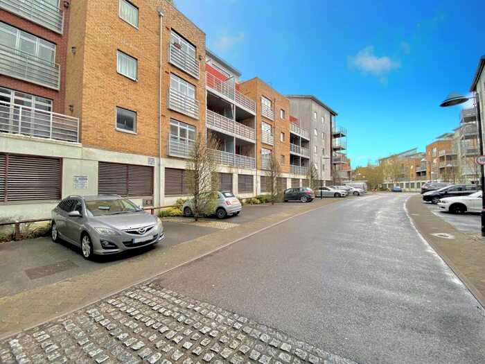 1 Bedroom Apartment To Rent In Kingfisher Meadow, Maidstone, ME16