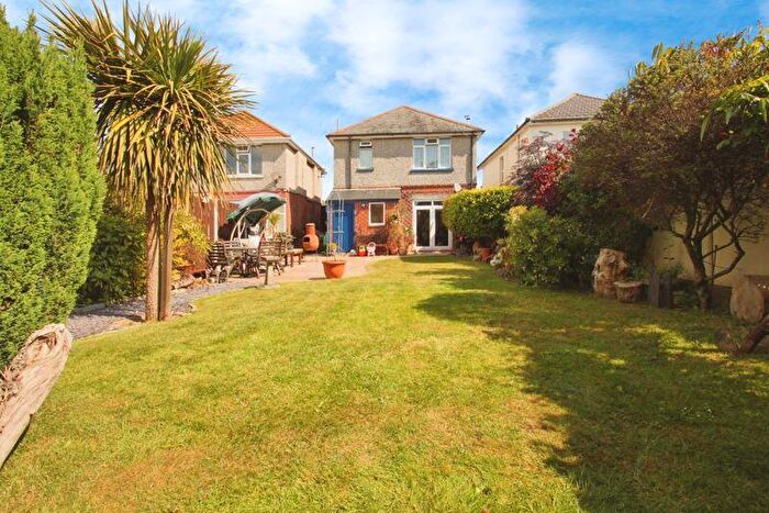 4 Bedroom Detached House For Sale In Columbia Road, Ensbury Park, Bournemouth, BH10