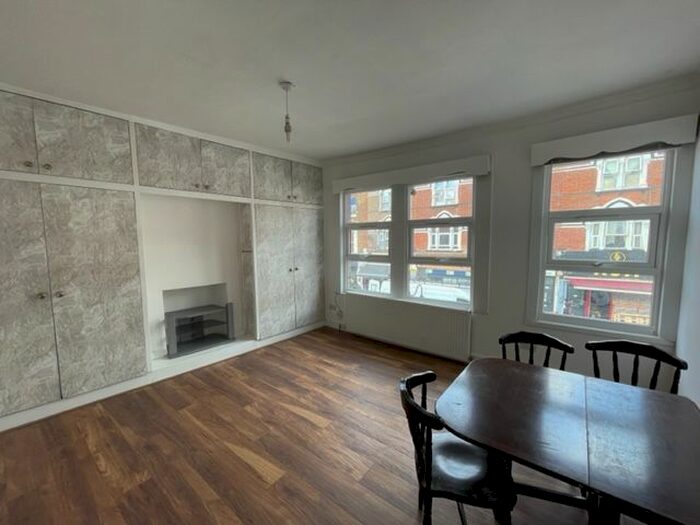 1 Bedroom Flat To Rent In Flat A, High Road, Willesden, NW10