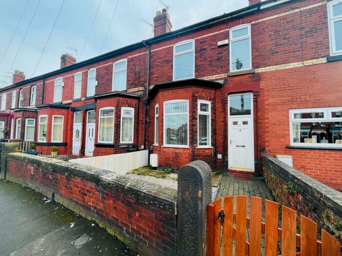 3 Bedroom Terraced House To Rent In Trafford Road, Eccles, Manchester, M30