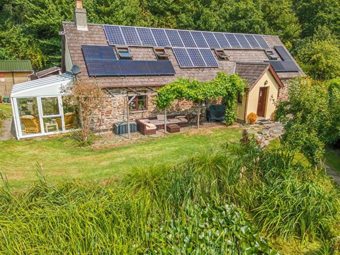5 Bedroom Smallholding For Sale In Felin Ban Farm Estate, Cardigan, SA43