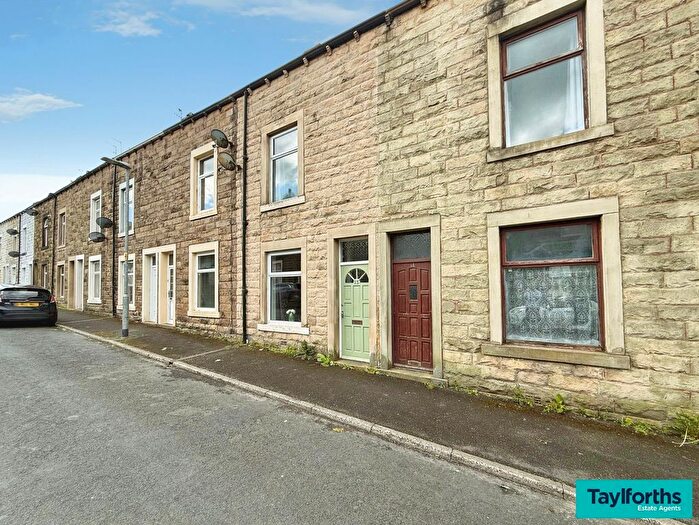 3 Bedroom Terraced House For Sale In Cobden Street, Barnoldswick, BB18