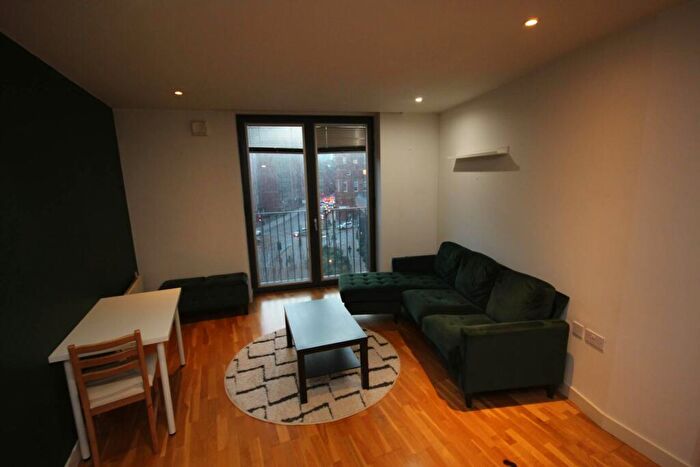 1 Bedroom Apartment For Sale In Piccadilly Place, Manchester, M1