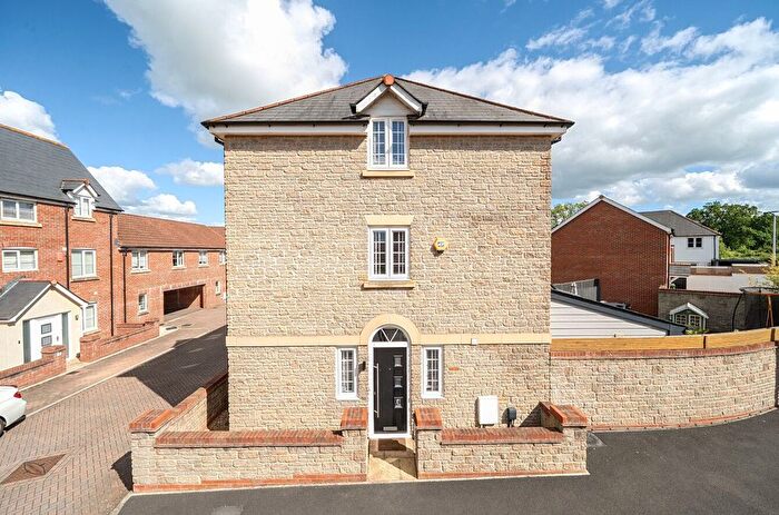 4 Bedroom Semi Detached House For Sale In Southbrook Meadow, Exeter, EX5