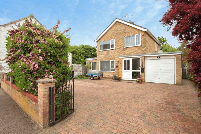 3 Bedroom Detached House For Sale In Towngate West, Market Deeping, Peterborough, PE6