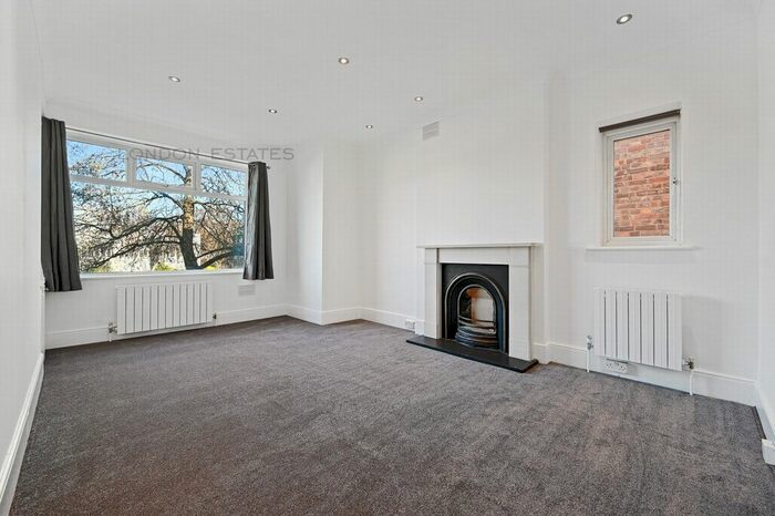2 Bedroom Flat To Rent In Ellesmere Road, Chiswick, W4