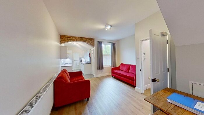 5 Bedroom Semi Detached House To Rent In City Road, Nottingham, NG7