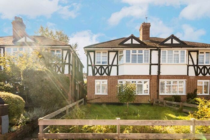 2 Bedroom Maisonette To Rent In Gordon Road, Surbiton, KT5