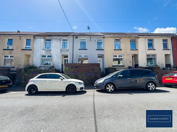 4 Bedroom Terraced House To Rent In Woodfield Terrace, Mountain Ash, CF45