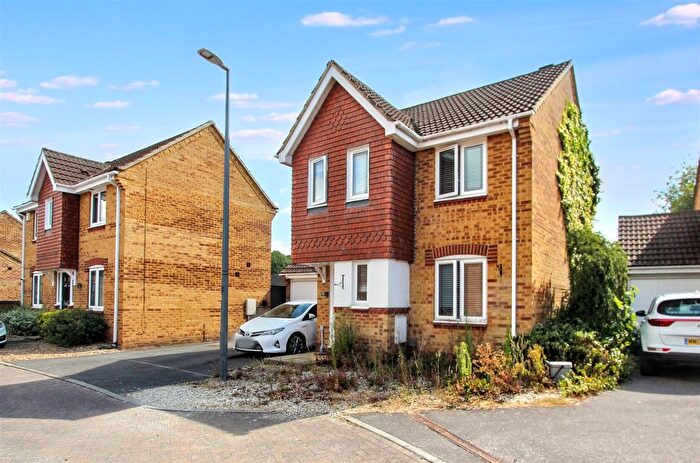 3 Bedroom Detached House To Rent In Elizabeth Way, Mangotsfield, BS16