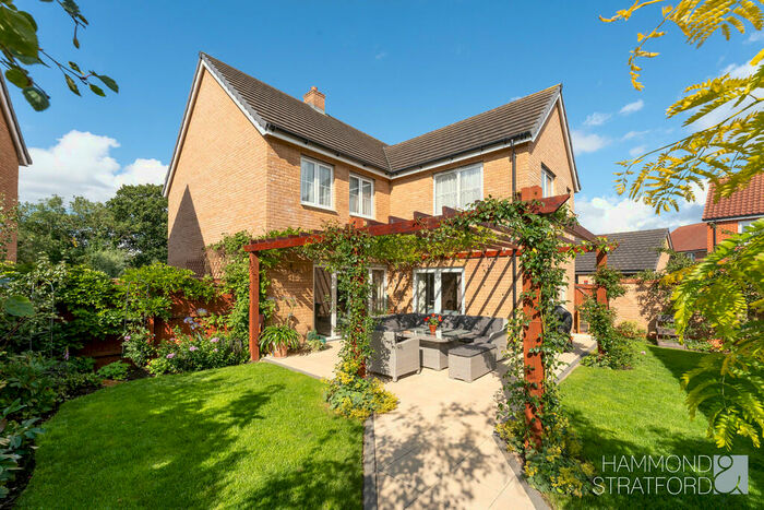 5 Bedroom Detached House For Sale In Barbastelle Crescent, Hethersett, NR9