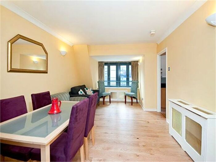 1 Bedroom Flat To Rent In Wormwood Street, City Of London, EC2M