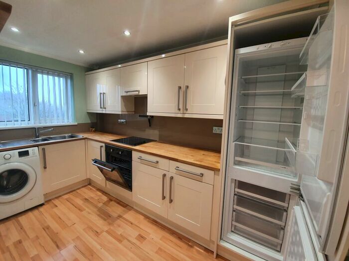 1 Bedroom Apartment To Rent In Spruce Avenue, Waterlooville, PO7