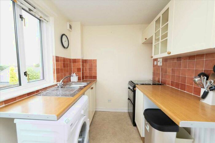 2 Bedroom Apartment To Rent In Turret Drive, FK2