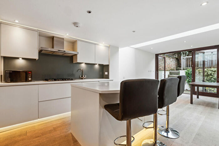 4 Bedroom Terraced House To Rent In Mornington Crescent, Mornington Crescent, NW1