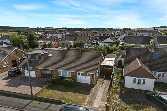 2 Bedroom Bungalow For Sale In Harold Road, Dartford, Kent, DA2