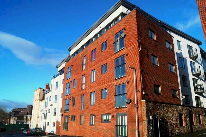 1 Bedroom Flat To Rent In Lawford Mews, Waterloo Road, Bristol, BS2