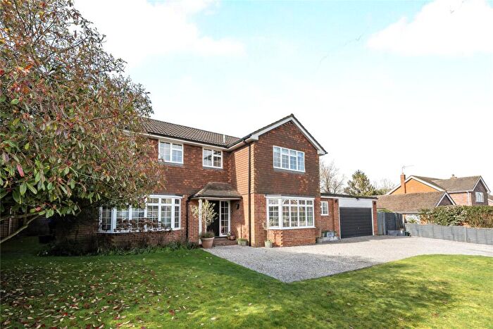 5 Bedroom Detached House For Sale In Holmwood Close, East Horsley, Surrey, KT24