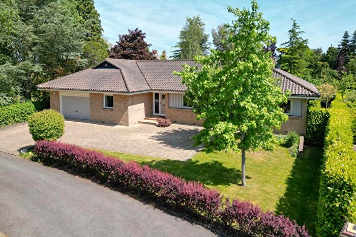 5 Bedroom Detached House For Sale In Braefield, Hemingford Abbots, Huntingdon, PE28