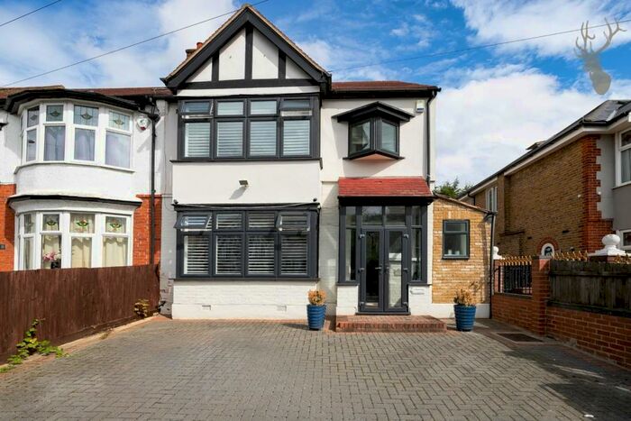 4 Bedroom House To Rent In Kimberley Road, London, E4
