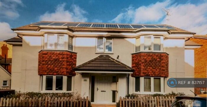 1 Bedroom Flat To Rent In Artillery Road, Guildford, GU1