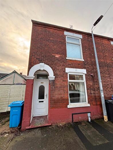 2 Bedroom End Of Terrace House To Rent In Wynburg Street, Hull, HU9