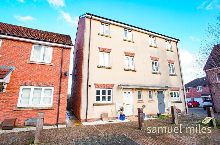 4 Bedroom Semi-Detached House For Sale In Cricketers Close, Royal Wootton Bassett, SN4