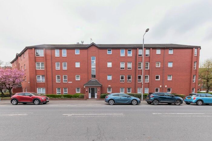 2 Bedroom Flat To Rent In Holmlea Road, Glasgow, Scotland, G44