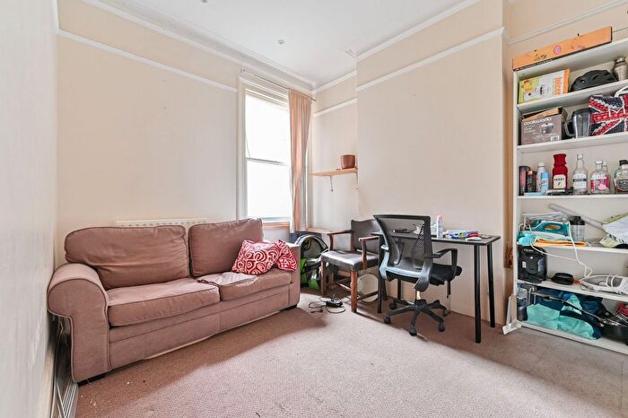 4 Bedroom Terraced House To Rent In Barcombe Avenue, Streatham Hill, London, SW2