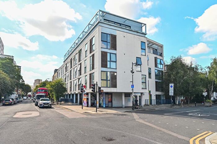 1 Bedroom Flat For Sale In Trafalgar Point, Downham Road, London, N1