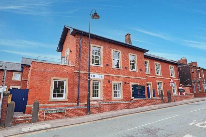 2 Bedroom Flat To Rent In Radford Street, Stone, Staffordshire, ST15