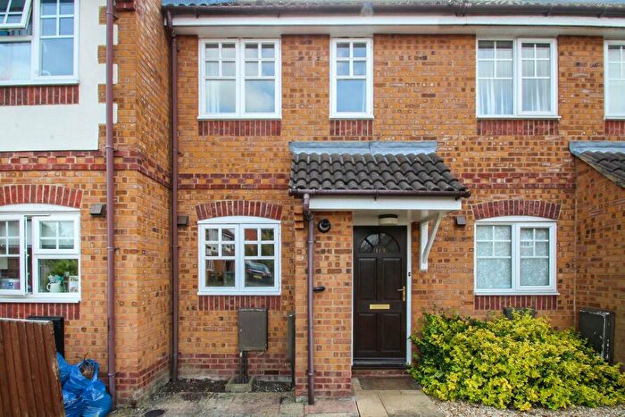 2 Bedroom House To Rent In Holly Drive, Aylesbury, HP21