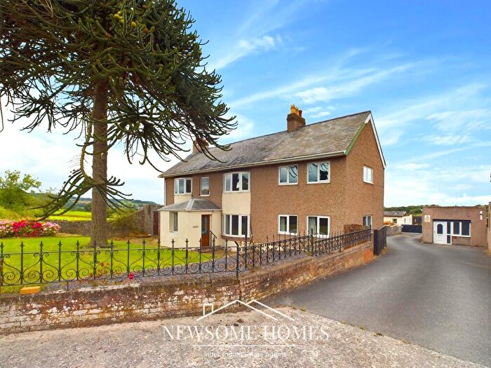 4 Bedroom Detached House For Sale In Whitford Road, Flintshire, CH8