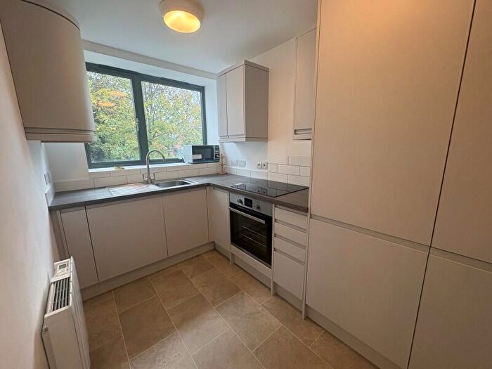 2 Bedroom Apartment To Rent In Sydenham Road, Guildford, GU1