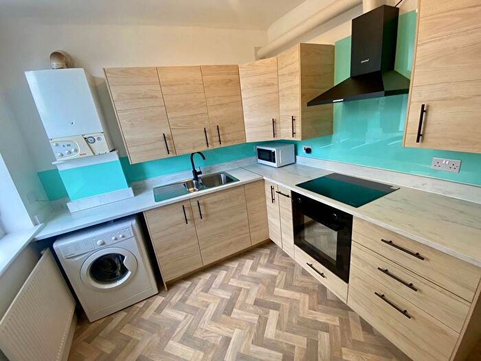 2 Bedroom Flat To Rent In King Edwards Road, Brynmill, Swansea, SA1