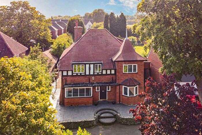 5 Bedroom Detached House For Sale In Lichfield Road, Rushall, Walsall, WS4