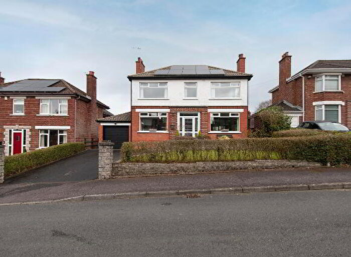 4 Bedroom Detached House For Sale In Cairnburn Drive, Belfast, BT4
