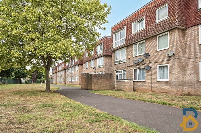 1 Bedroom Flat For Sale In Salisbury Road, Dagenham, RM10