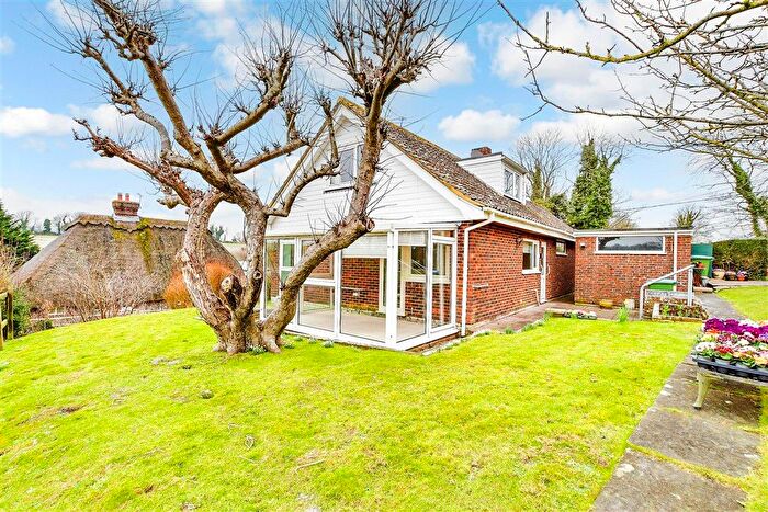 3 Bedroom Chalet For Sale In Wepham, Arundel, West Sussex, BN18