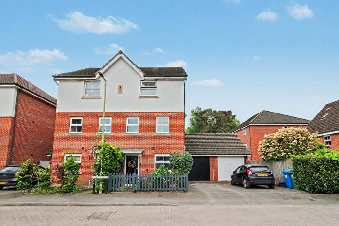 4 Bedroom Semi-Detached House For Sale In Haskins Drive, Farnborough, Hampshire, GU14